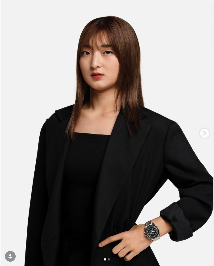 Kaori Sakamoto từng chia sẻ rằng, phía sau ánh đèn sân khấu là vô số giờ tập luyện, những lần vấp ngã và cả nước mắt. Chính sự nghiêm túc với nghề và khát khao hoàn thiện bản thân đã giúp cô giữ vững phong độ qua từng năm.