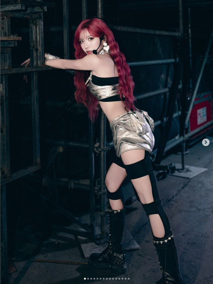 Dễ nhận thấy, sau thời gian dài tập luyện nghiêm túc, Trang Pháp đang sở hữu vóc dáng khỏe khoắn, tràn đầy năng lượng – đúng tinh thần của một nghệ sĩ biểu diễn chuyên nghiệp.