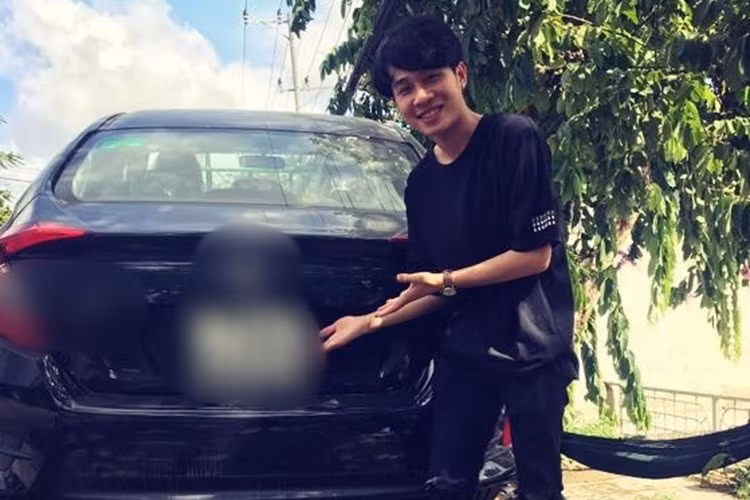 Dù không phải là một chiếc sedan hạng sang, chiếc Honda Civic bản G của Jack cũng là mẫu xe thuộc phân khúc cỡ C, có mức giá đắt đỏ nhất phân khúc tại thị trường Việt Nam nếu so với các đối thủ.