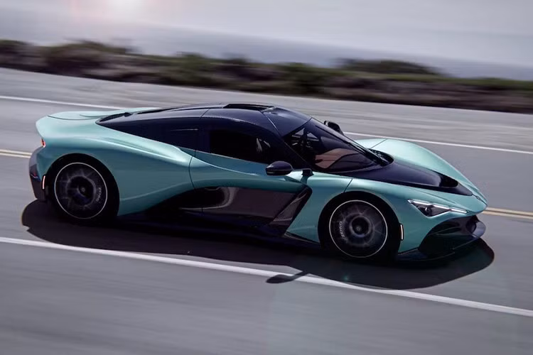 Mặc dù vậy nếu so với những chiếc siêu xe ST1, TS1 và TSR trước đây của công ty với hiệu năng "khủng" nhưng thiết kế hơi khô khan, dòng Aurora là một cuộc cách mạng về kiểu dáng.