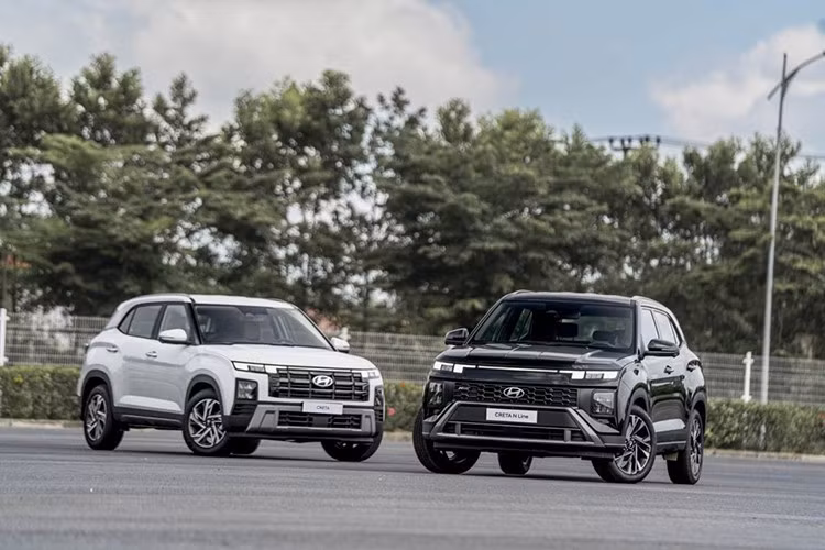 Hyundai Creta N Line ﻿Nếu người dùng đang tìm kiếm một mẫu SUV đô thị có diện mạo cá tính hơn nhưng vẫn đảm bảo vận hành dễ chịu, Hyundai Creta N Line có thể là gợi ý đáng cân nhắc. Với mức giá 715 triệu đồng, biến thể thể thao này chênh lệch nhẹ so với bản Cao cấp (705 triệu đồng), chủ yếu tập trung vào các tinh chỉnh về ngoại hình để tạo dấu ấn riêng.