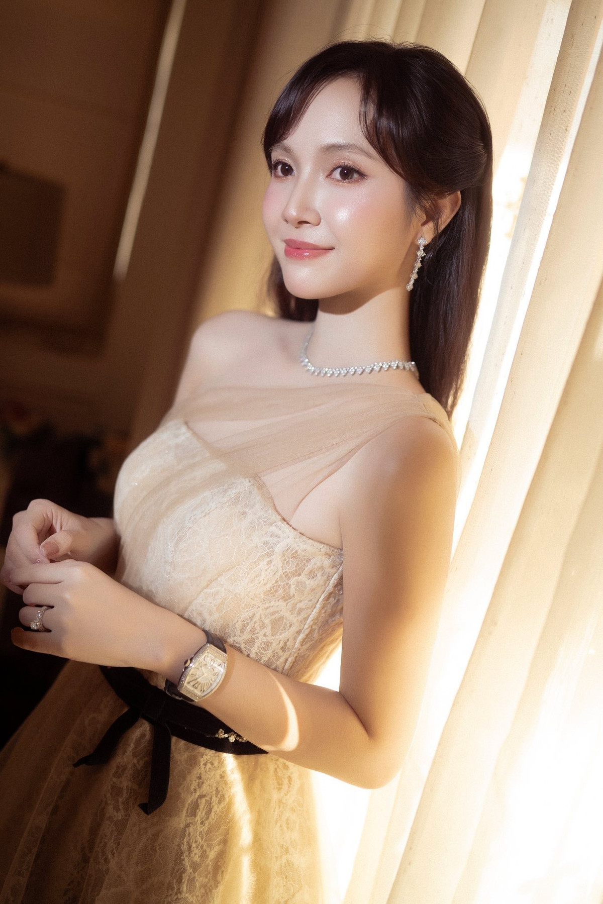 Sau một khoảng thời gian cover nhạc bolero, Jang Mi bắt đầu chuyển hướng sang dòng nhạc trẻ trung, phù hợp với lứa tuổi hơn nhưng lại không gặt hái được thành công như mong đợi.