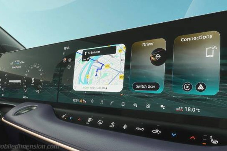 Khả năng sạc của Leaf mới được hỗ trợ thông qua chuẩn CHAdeMO, tương thích với nguồn sạc xoay chiều AC tối đa 6 kW và sạc nhanh một chiều DC tối đa 150 kW.