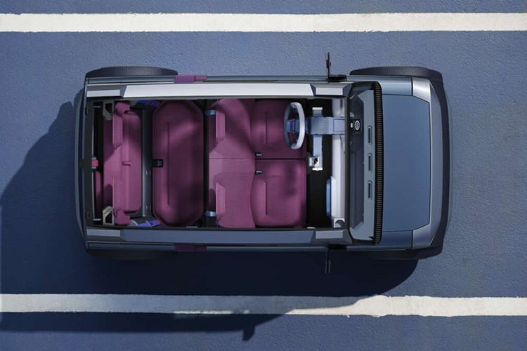 Hiện tại, Hipster mới chỉ dừng lại ở mức xe concept, nhưng ý đồ sản xuất hàng loạt của hãng đã rất rõ ràng. Xe được kỳ vọng sẽ có giá rẻ hơn cả Spring - mẫu xe điện rẻ nhất hiện nay của Dacia vốn có giá dưới 17.000 Euro (khoảng 523 triệu đồng) tại Đức.