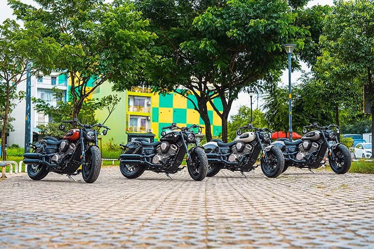 Mẫu xe môtô Benda Chinchilla 500 được phân phối chính hãng qua các đại lý uy tín như CubHouse và Cub Shop tại Việt Nam với cam kết bảo hành 2 năm, 20.000 km. Hiện mức giá xe chưa được công bố, nhưng dự kiến khoảng 170 triệu đồng.