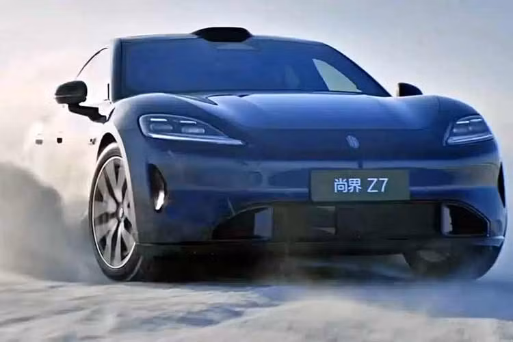 Thông số kỹ thuật chi tiết của Z7 vẫn chưa được công bố chính thức. Tuy nhiên, truyền thông Trung Quốc cho biết mẫu xe này có thể được trang bị hai tùy chọn pin dung lượng 80 kWh và 100 kWh, cùng các cấu hình dẫn động cầu sau hoặc dẫn động bốn bánh.