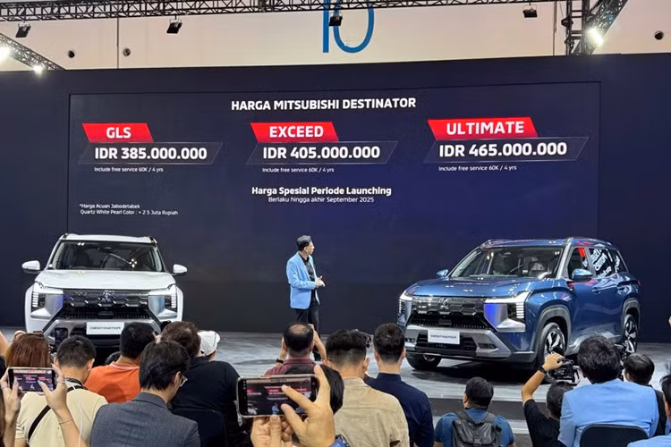 Hiện nhiều đại lý Mitsubishi tại Việt Nam đã bắt đầu nhận đặt cọc cho mẫu xe này. Dự kiến, xe sẽ ra mắt người tiêu dùng Việt vào khoảng cuối năm nay với mức giá bán dự kiến khoảng từ dưới 800 triệu đồng.