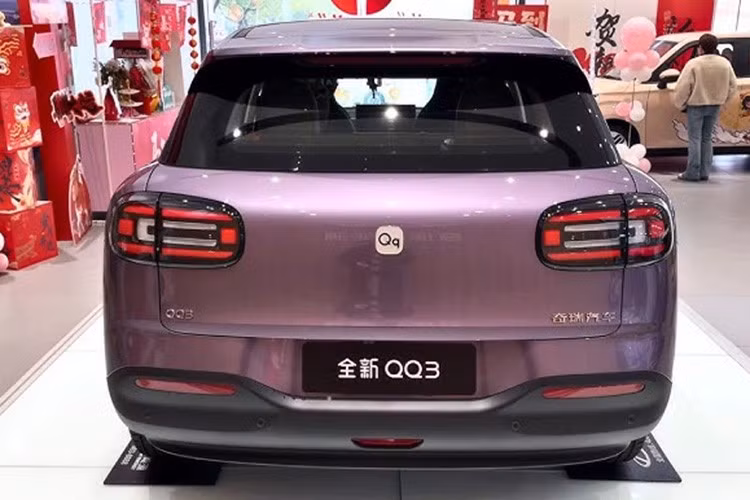 Pin có 2 tùy chọn với dung lượng 29,48 kWh và 41,28 kWh, tương ứng phạm vi hoạt động theo chuẩn CLTC là 310 km và 420 km. Thời gian sạc nhanh từ 30% lên 80% không quá 16,5 phút. Ngoài ra, xe cũng hỗ trợ cấp điện cho thiết bị ngoài với công suất 3,3 kW và 6,6 kW.