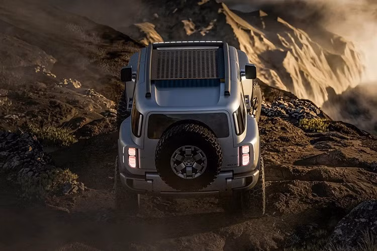 Hyundai không tiết lộ chi tiết kỹ thuật, nhưng dự đoán Hyundai Boulder sẽ có phiên bản chạy điện khi sản xuất thương mại. Nhiều khả năng mẫu SUV này sẽ dùng chung pin lithium-ion 84 kWh và hệ truyền động hai mô-tơ giống Ioniq 5, cho công suất 320 mã lực và mô-men xoắn 604 Nm.