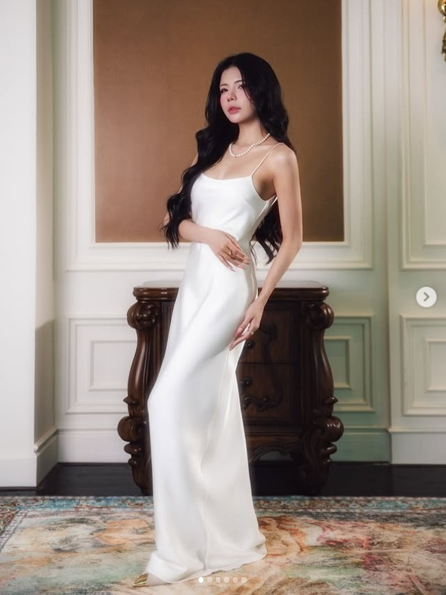 Ngay sau khi đăng tải, những hình ảnh này của Mai Dora đã nhận về "cơn mưa" lời khen từ cộng đồng mạng.