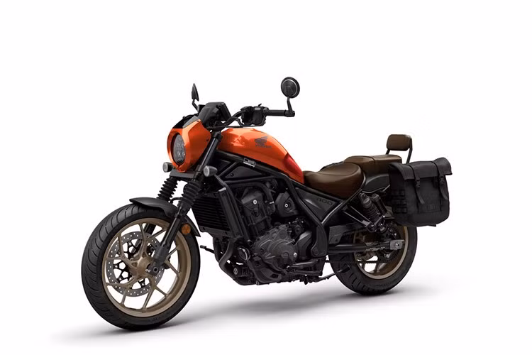 Theo phiên bản ra mắt tại thị trường quốc tế, Rebel 1100 đời mới được tinh chỉnh ngoại hình, mang phong cách mạnh mẽ và đa dạng hơn, hứa hẹn tiếp tục thu hút những người chơi xe phân khối lớn.