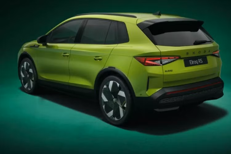 Phiên bản xe thể thao đa dụng điện cỡ nhỏ Skoda Elroq này có thể di chuyển tới 361 miles (581 km) sau mỗi lần sạc đầy. Trong điều kiện tối ưu, xe có thể sạc từ 10% đến 80% với công suất lên đến 175 kilowatt trong vòng chưa đầy 30 phút.