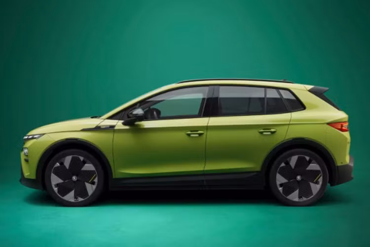 Hiện là một trong những mẫu xe điện bán chạy nhất tại Lục địa Già, Elroq cũng là mẫu xe điện phổ biến nhất tại các thị trường bao gồm Cộng hòa Séc, Đan Mạch và Slovakia. Hơn thế nữa, nó còn nằm trong số ba mẫu xe điện bán chạy nhất tại Áo, Vương quốc Hà Lan và Liên bang Thụy Sĩ.