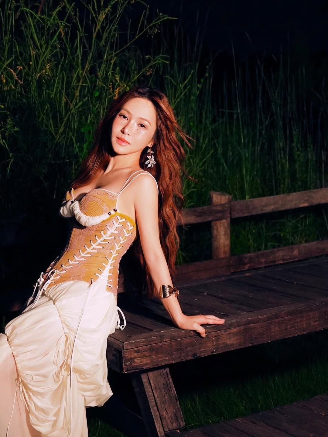 View - Hương Tràm xinh đẹp, thần thái đỉnh cao trong MV mới | Báo Tri thức và Cuộc sống - TIN TỨC PHỔ BIẾN KIẾN THỨC 24H