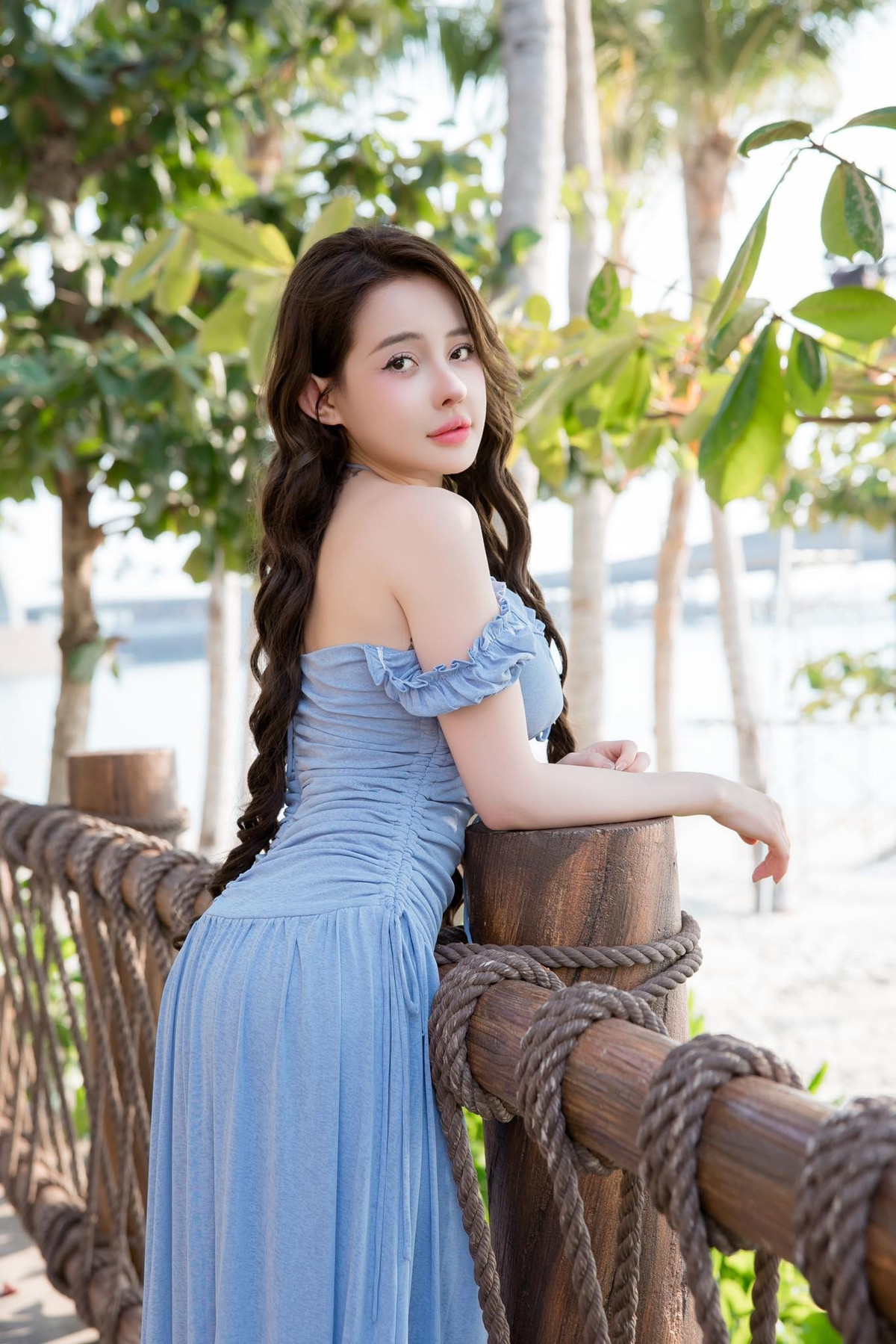 Cụ thể, các sản phẩm giảm cân nêu trên ghi nơi sản xuất ở bao bì là Hà Nội, có công ty đóng tại quận Gò Vấp, TP.HCM. Do đó, Đội Quản lý an toàn thực phẩm phụ trách quận Gò Vấp sáng 21/5 đã tìm đến địa chỉ này để kiểm tra, nhưng lại không thấy công ty nào. Hiện tại, cơ quan chức năng đang tiếp tục tìm ở các khu vực lân cận, xem công ty nêu trên ở đâu.