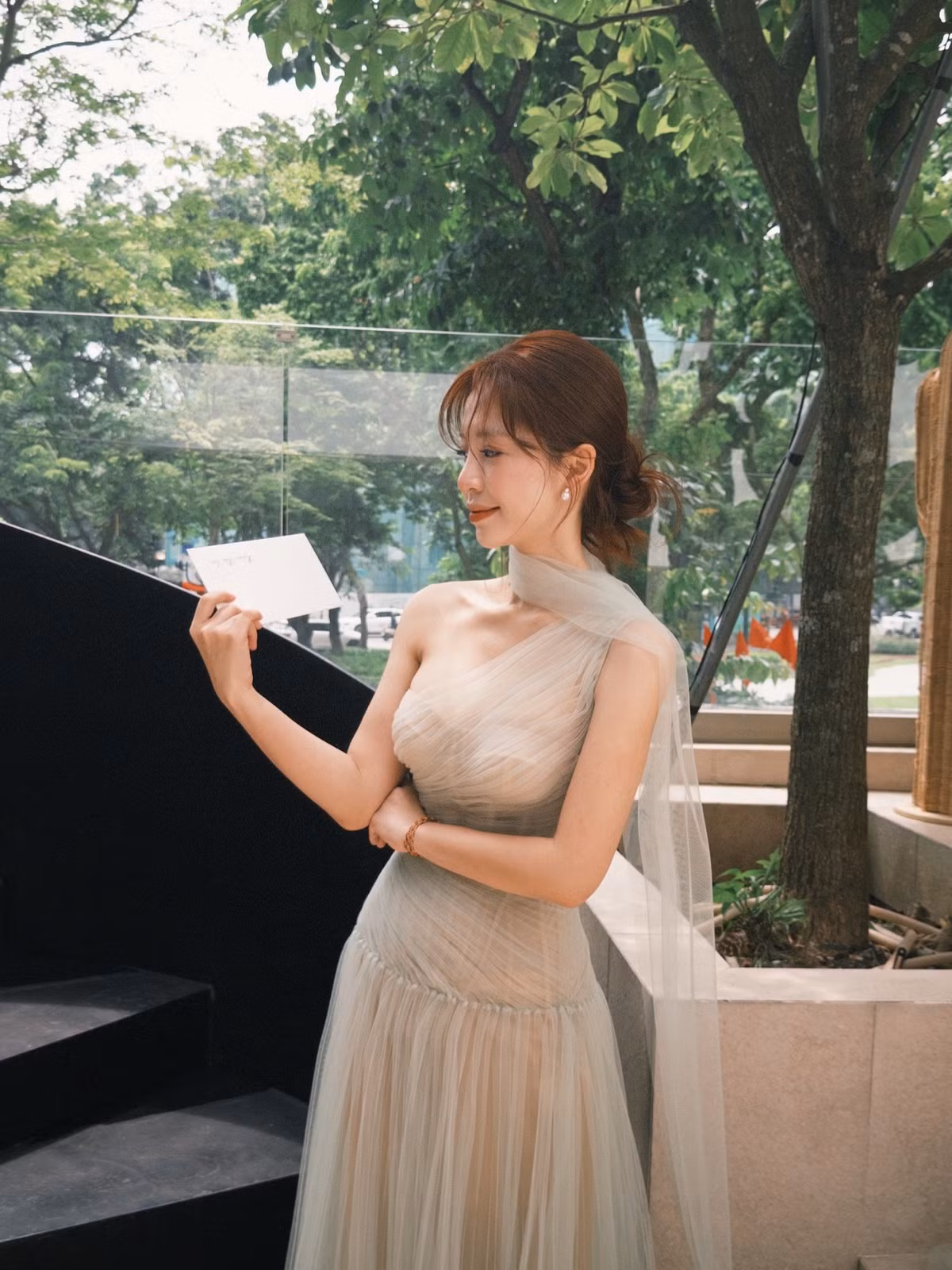 Mẫn Tiên từng chia sẻ sau khi sinh con, cô khá tự ti ngoại hình nhưng may mắn luôn có ông xã bên cạnh động viên và yêu thương.