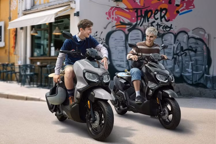 Cấu hình động cơ trên DX1 2026 mang lại khả năng tăng tốc mượt mà, phản hồi ga tuyến tính và tối ưu mức tiêu thụ nhiên liệu. Xe tương thích với xăng Gasohol 91/95 (E10) hoặc xăng 95 – phù hợp điều kiện nhiên liệu tại khu vực.