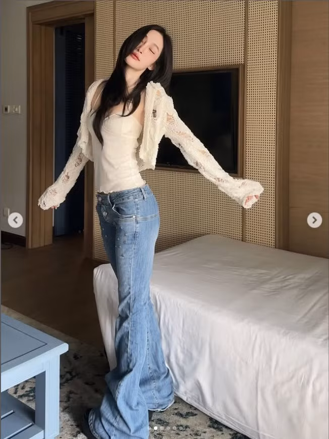 Juky San thường xuyên chia sẻ những bí quyết giữ dáng của mình, truyền cảm hứng cho người hâm mộ cùng nhau xây dựng một lối sống lành mạnh.