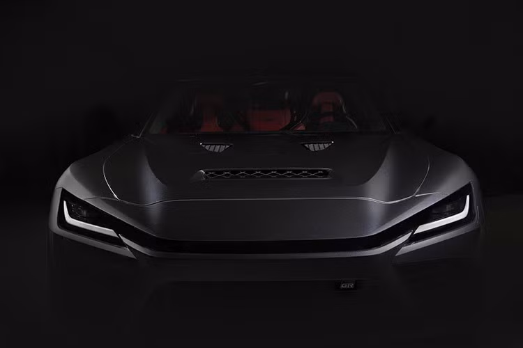 Xe sở hữu vô-lăng thể thao tích hợp núm xoay, lẫy chuyển số cỡ lớn, cụm cần số lấy cảm hứng từ thiết kế trên RAV4 nhưng được tinh chỉnh sắc nét và thể thao hơn. Các chi tiết này khẳng định định hướng hiệu suất cao của mẫu xe đầu bảng thuộc dòng GR (Gazoo Racing).