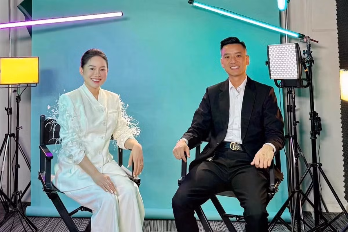 Vợ chồng Quyền Leo Daily từng có phiên livestream đạt doanh thu trăm tỷ đồng. Ảnh: Lã Quốc Quyền/Facebook.