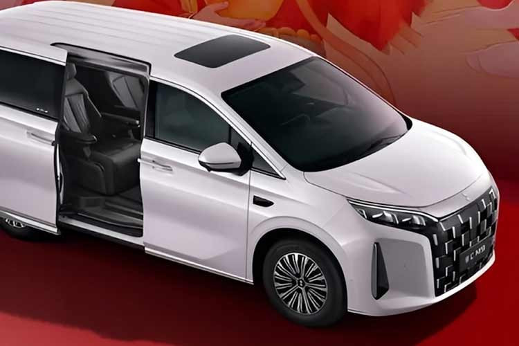 Về kích thước, Linghui M9 có chiều dài/chiều rộng/chiều cao là 5200/chiều cao x 1970/chiều rộng x 1805mm, với chiều dài cơ sở 3045mm, dài hơn 55mm so với BYD M9 trong khi các kích thước khác vẫn giữ nguyên. Trọng lượng không tải là 2.470kg.