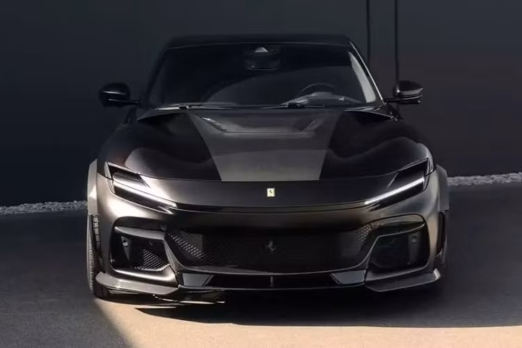 Nhưng nếu muốn âm thanh to hơn, vang hơn và sức mạnh lên vài chục mã lực, hệ thống ống xả Novitec mới sẽ đảm nhận điều đó, và giờ đây công suất của xe đã tăng lên 745 mã lực.