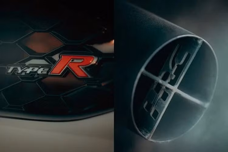 Xe vẫn được trang bị cánh gió tiêu chuẩn của dòng Civic Type R. Hệ thống ống xả cũng được nâng cấp so với nguyên bản, giúp tối ưu khả năng vận hành của chiếc xe.