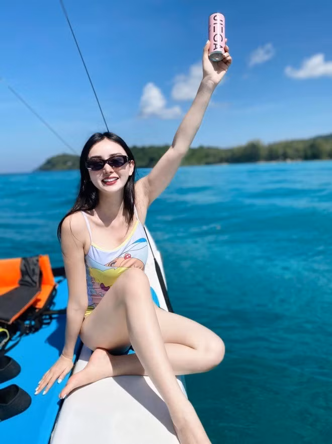 Bản thân cô gái An Giang cũng từng nghĩ đến chuyện sẽ dành thời gian mang thai, sinh con nhưng hiện tại thì không đặt nặng nữa, để mọi chuyện hoàn toàn tự nhiên. Ảnh: Sưu tầm Facebook