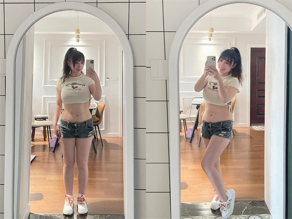 Tuy nhiên, nữ streamer không đưa ra lời giải thích rõ ràng về hành động kéo áo xuống bất thường – chi tiết khiến cộng đồng mạng tiếp tục hoài nghi.