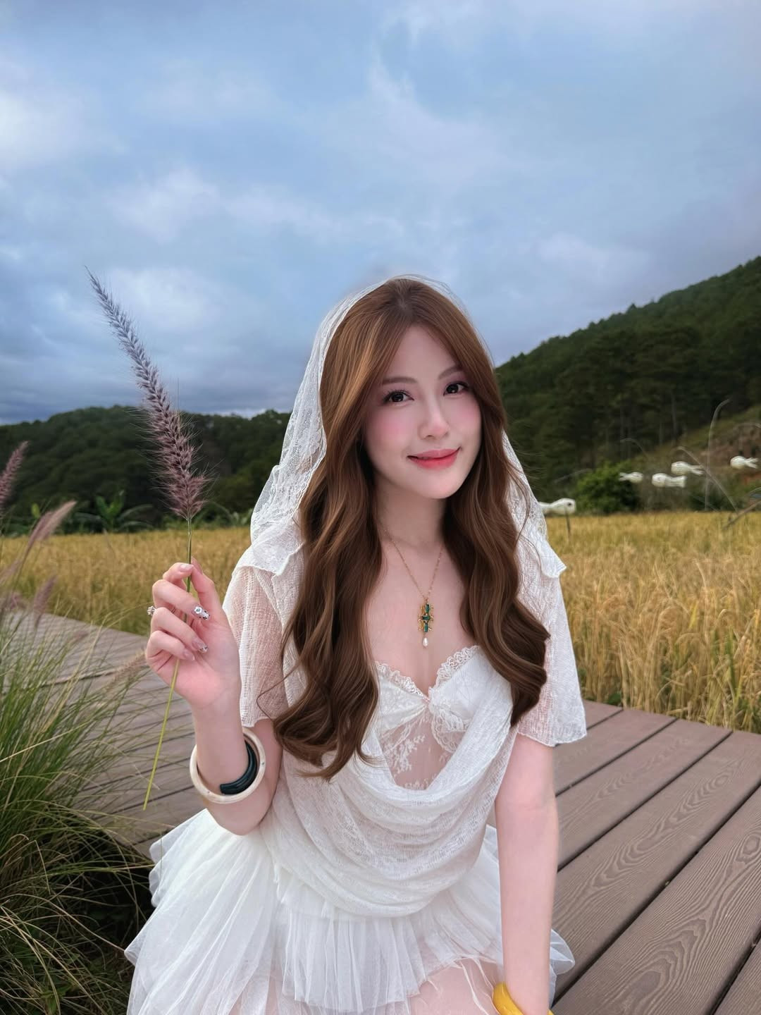 Không chỉ gây chú ý bởi nhan sắc, Tăng Mỹ Hàn còn được biết đến với biệt danh Kjmbae – một hot girl quen mặt với giới trẻ Việt, đặc biệt là cộng đồng fan của rapper Hieuthuhai.