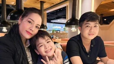 Nhật Kim Anh và chồng cũ hội ngộ vì con trai 