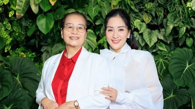 Khánh Thi chúc mừng sinh nhật lần thứ 76 của mẹ ruột