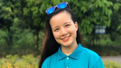 MC Minh Trang đứng sau trại hè Làng Háo Hức, là mẹ bốn con