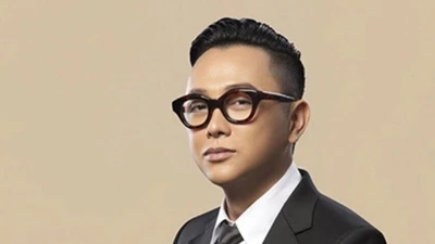 Nhà thiết kế Công Trí giàu có, đời tư kín tiếng