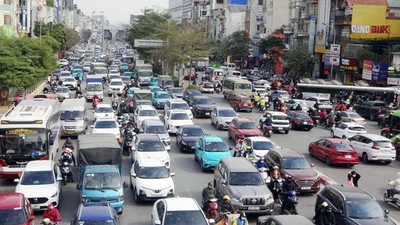 Hà Nội, TPHCM sớm công bố hỗ trợ chuyển đổi phương tiện giao thông xanh