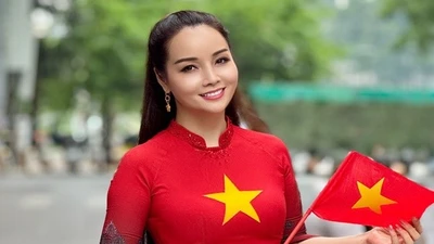Mai Thu Huyền bồi hồi trong buổi tổng hợp luyện lần 1 cho đại lễ 2/9