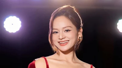 Lan Phương thu nhập 7 tỷ mỗi năm, đa tài