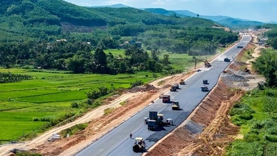 Hơn 3.100 người chia 50 mũi quyết hoàn thành cao tốc 20 nghìn tỷ đồng