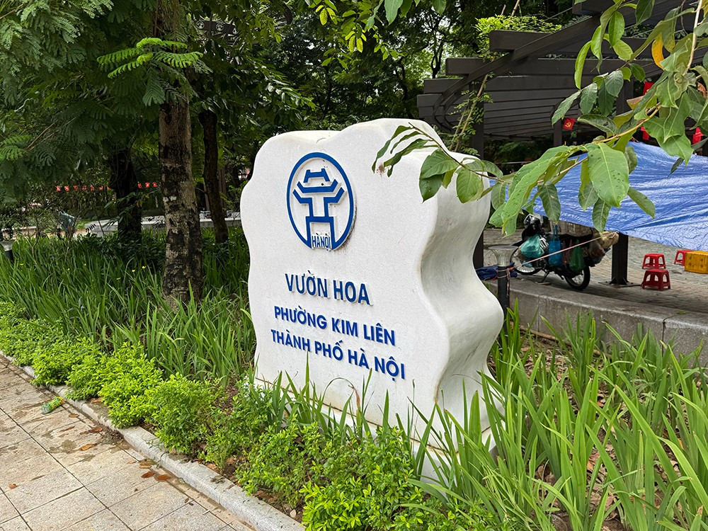 vuon-hoa-kim-lien-1900.jpg