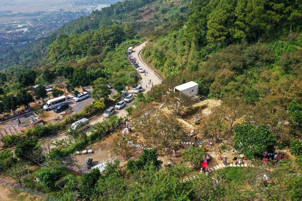 Vườn hồng cổ Nam Anh đã trở thành một trong những điểm sáng về du lịch sinh thái của vùng đất xứ Nghệ, thu hút ngày càng nhiều du khách đến tham quan, khám phá vẻ đẹp bình dị của thiên nhiên.