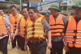 Thủ tướng đến vùng lũ Thái Nguyên, trực tiếp chỉ đạo khắc phục hậu quả mưa lũ