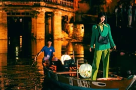 Fashionista Châu Bùi chọn bối cảnh đậm chất Việt trong bộ ảnh thời trang cuối năm