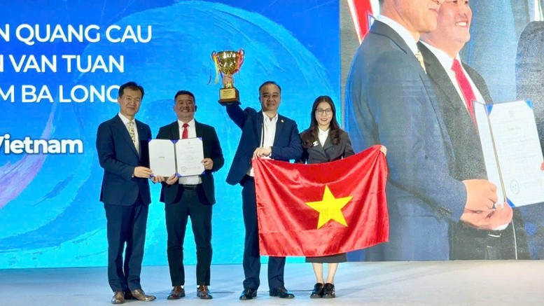 Công trình của (Công ty CP Gốm Đất Việt) nhận Cúp vàng (Grand Prize)