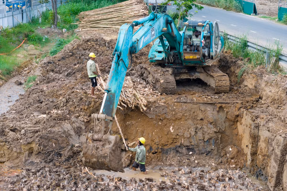 Theo cam kết gần nhất của Ban Quản lý dự án giao thông TP.HCM, toàn bộ dự án sẽ hoàn thành vào ngày 30/4/2026.
