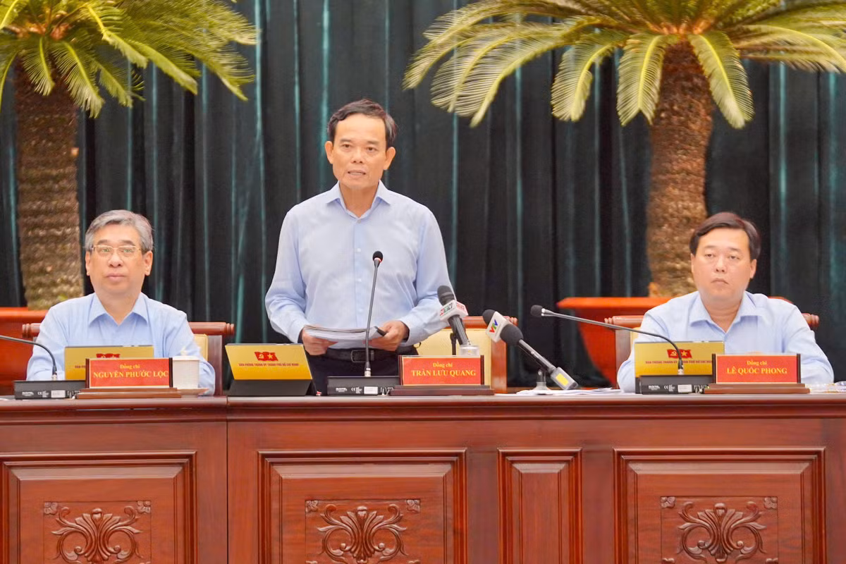 Bí thư Thành ủy TPHCM Trần Lưu Quang phát biểu kết luận hội nghị