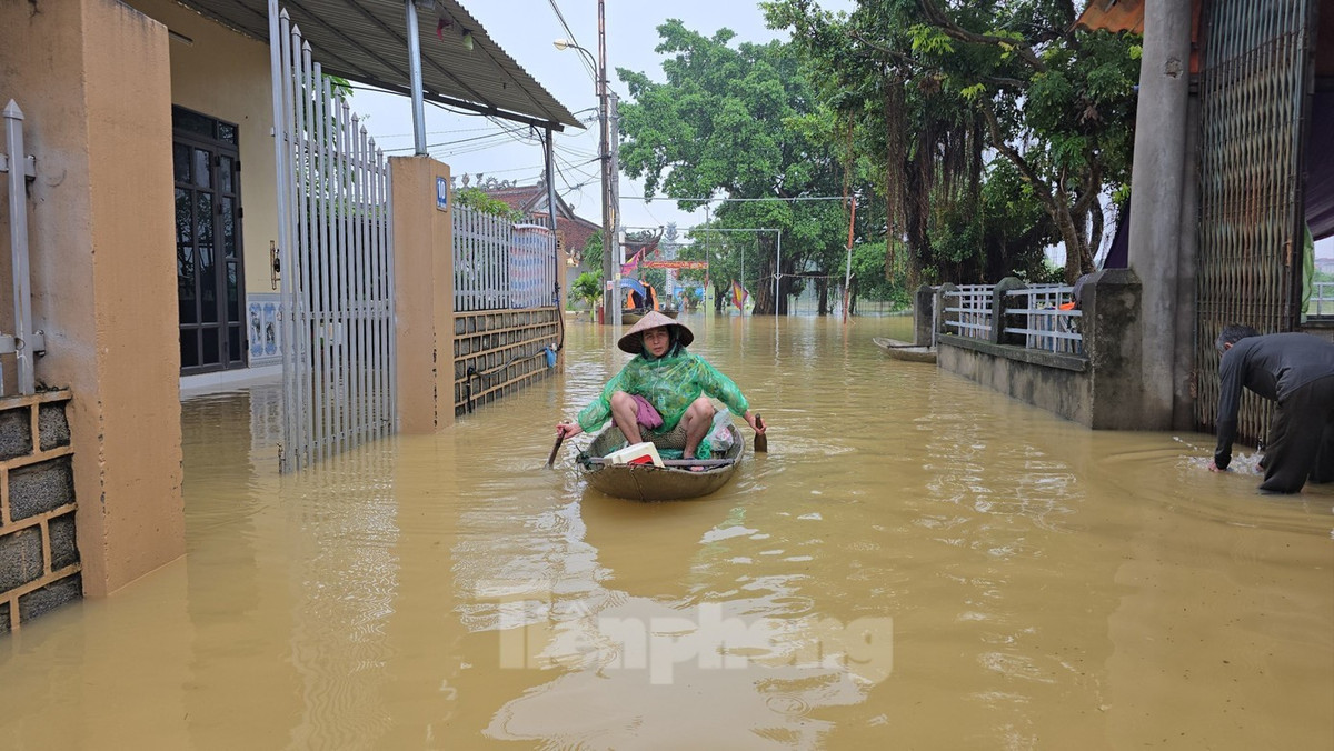 Nước sông Bùi dâng cao gây ngập lụt ở khu vực thôn Bùi Xá, xã Xuân Mai ngày 1/9. Ảnh: Thanh Hiếu