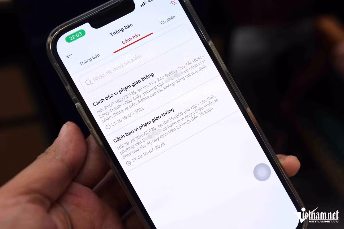 Cũng theo Phó Cục trưởng Cục CSGT, từ phần mềm xử lý vi phạm, qua ứng dụng CSGT (dành cho CSGT) và VNeTraffic (dành cho người dân), trong vòng 2 tiếng sau khi vi phạm, chủ phương tiện nhận được thông báo.