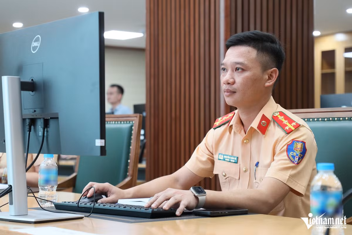 Mọi dữ liệu từ tình hình giao thông, vi phạm giao thông, kết quả bắn tốc độ, kết quả đo nồng độ cồn... đều được truyền về Trung tâm này.