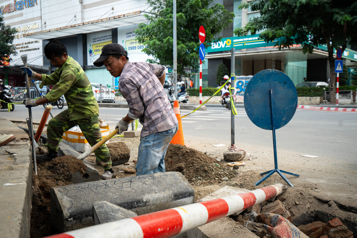 Việc cải tạo đồng bộ các nút giao được kỳ vọng sẽ từng bước kéo giảm ùn tắc trên nhiều trục đường trọng điểm của Hà Nội, qua đó nâng cao hiệu quả lưu thông và bảo đảm an toàn giao thông đô thị.