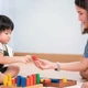 Muốn nuôi con sau ly hôn, cha mẹ cần chuẩn bị gì?